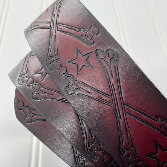 Embossed Cross Bones and Stars Brown Genuine Leather Belt Size XL - Picture 1 of 11